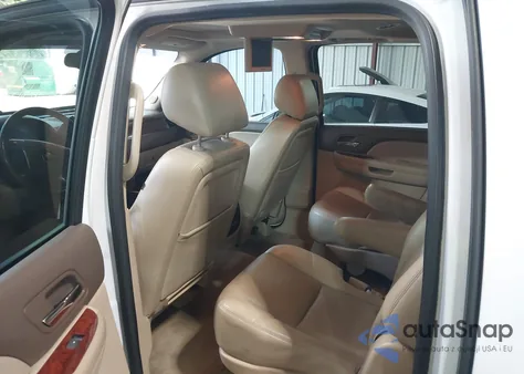 2013 Chevrolet Suburban 1500 Ltz из США, поврежденный, VIN 1GNSKKE71DR136523